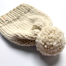 Load image into Gallery viewer, Arapahoe Beanie in Snow
